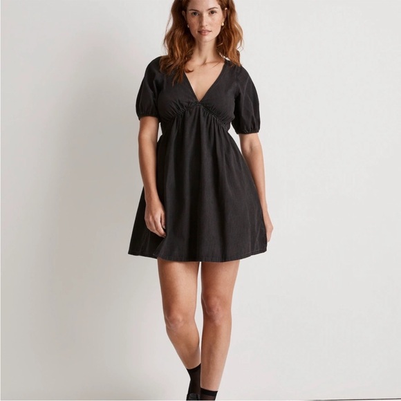 Madewell Dresses & Skirts - Madewell The Denim Annamarie Mini Dress in Lunar Wash